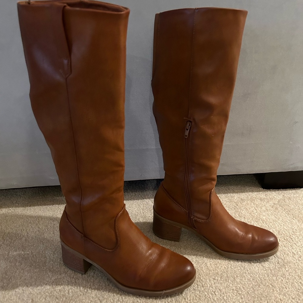 Baretraps Capella Women’s Knee High Cognac Heeled Boots